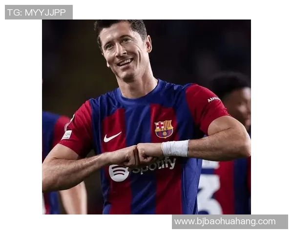 莱万状态火热欧冠赛场狂轰12球稳居射手榜首位