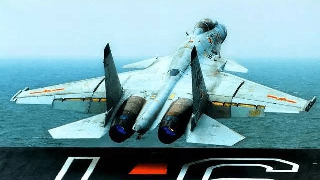 舰载机的高效“搬运夫”：图说航空母舰升降机(图5)